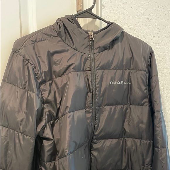 Like New - Eddie Bauer Men's CirrusLite Down Hooded Jacket, Black - Picture 2 of 7